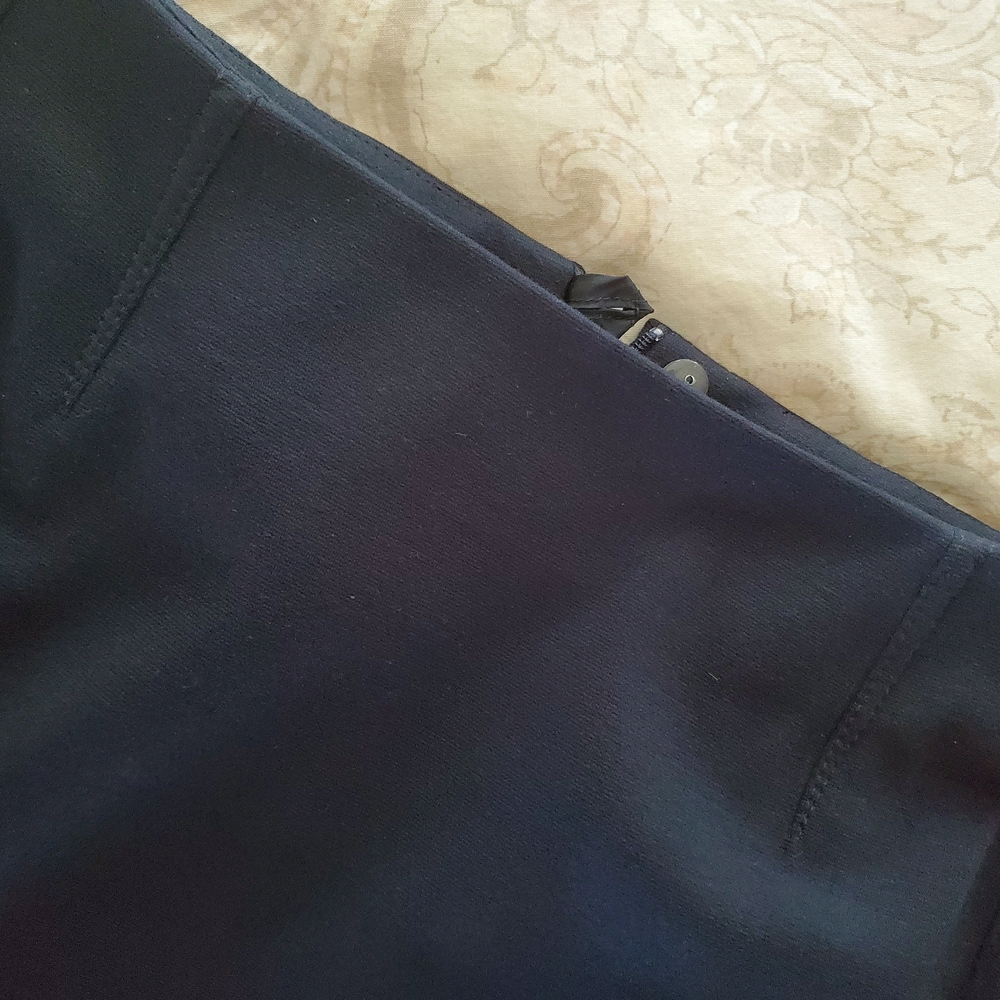 Akris Punto Classic Dark Navy Pencil Skirt - Picture 3 of 6